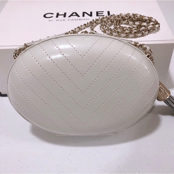 🚫SOLD🚫 BNWT Chanel 2019 Runway Multicolor Clutch - Picture 4 of 8